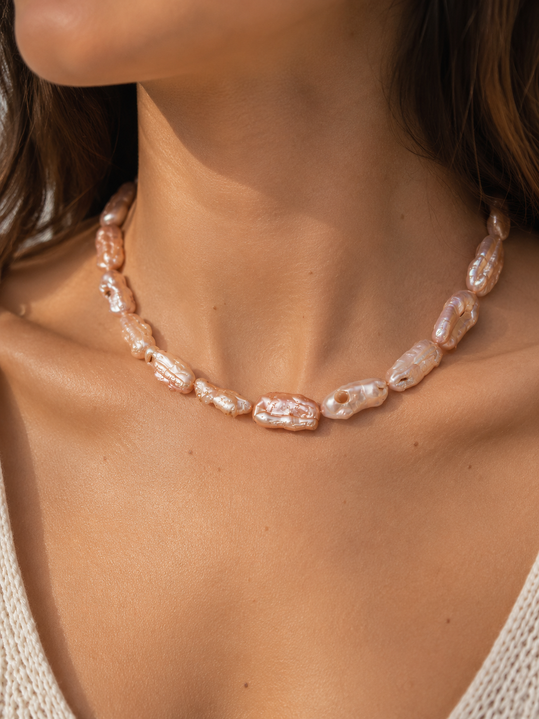 Rosé Pearl Choker